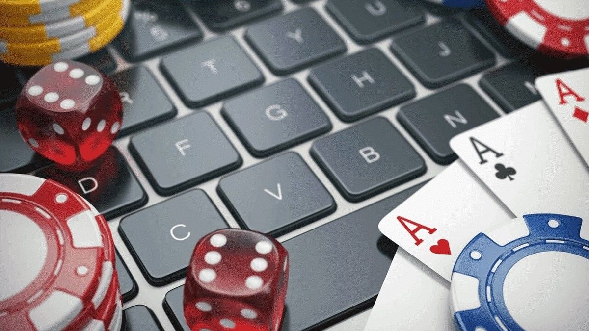 StupidCasino پر آن لائن سلاٹس کے بارے میں