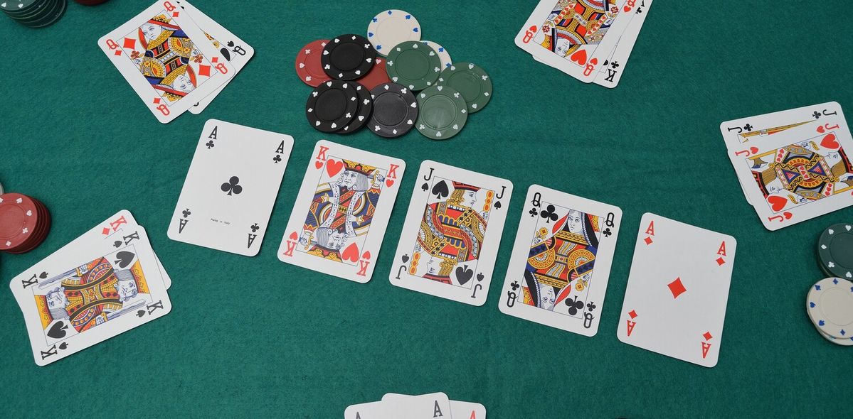 StupidCasino کیسینو میں پوکر گیمز
